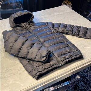 Patagonia Down Sweater jacket coat. Puffer. Boys XXL 16-18. Black. Women’s Small